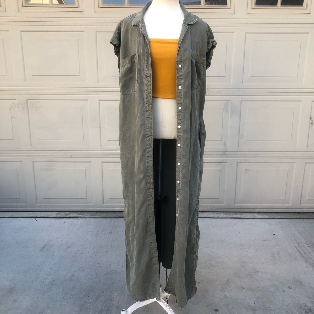 Shortsleeve Coverup